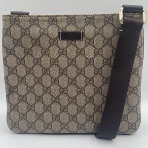GUCCI MESSENGER GG COATED CANVAS PERFECT SIZE EUC